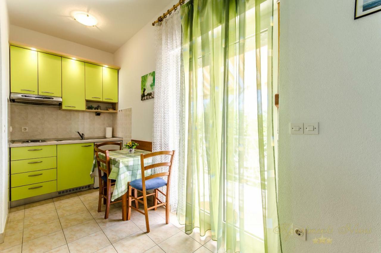 Apartments Nives Suhi Potok Jesenice  Dış mekan fotoğraf