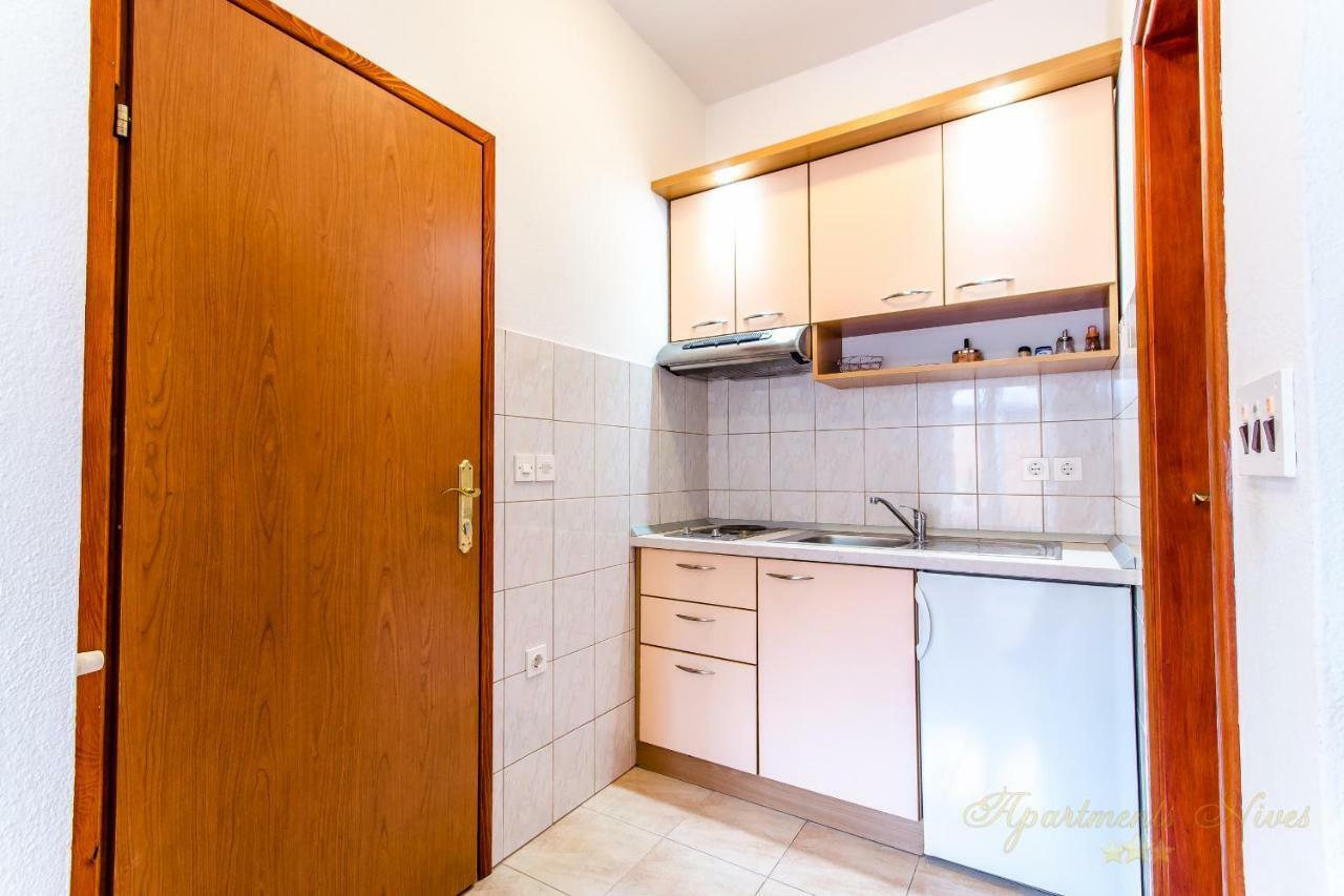 Apartments Nives Suhi Potok Jesenice  Dış mekan fotoğraf